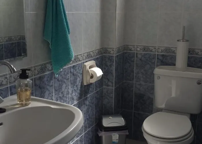 아파트 Golden Hour At King Danaos 파포스