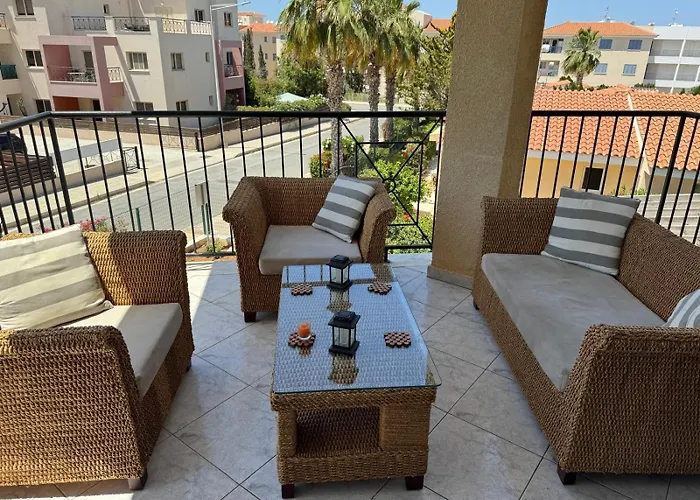 Golden Hour At King Danaos 아파트 파포스