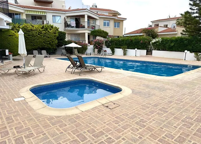 Golden Hour At King Danaos パ フォス